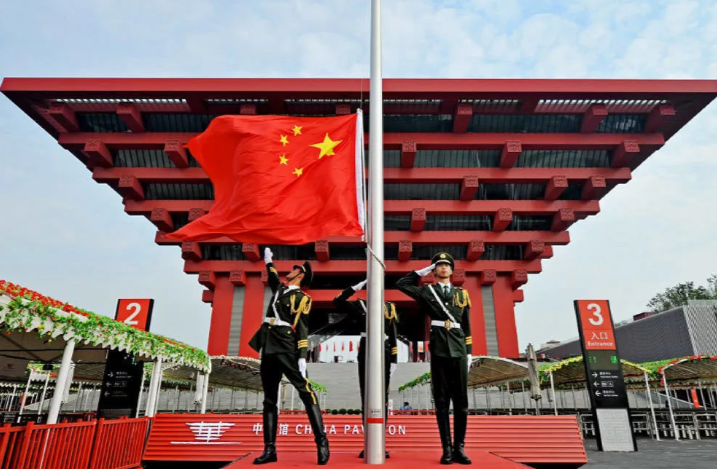 Китай приобрёл меньше.