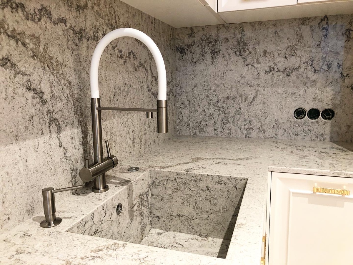 Кварцевый агломерат.