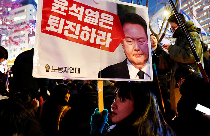    Митинг в Сеуле с требованием отставки президента Южной Кореи.Kim Kyung-Hoon/Reuters