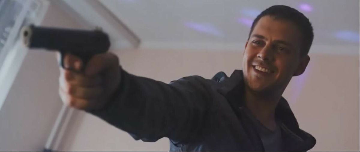 Кадры из фильма «Южный ветер»