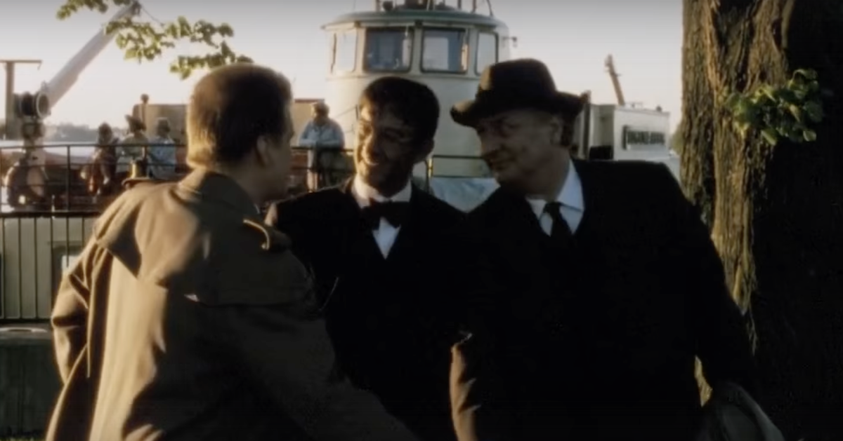 Мегрэ закончил расследование и готов отправится домой