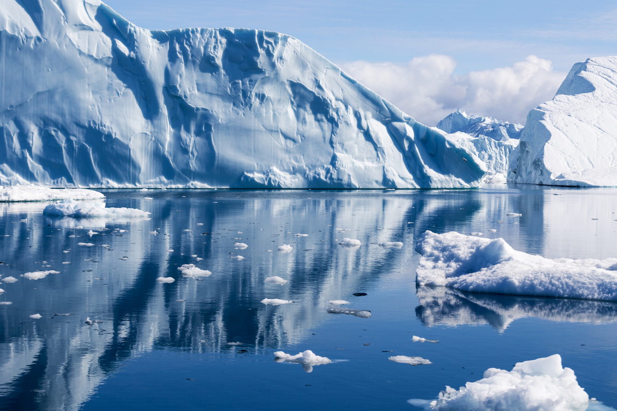 Источник https://cff2.earth.com/uploads/2018/12/25111723/Ice-melt-in-the-Arctic-is-the-biggest-contributor-to-rising-sea-levels.jpg