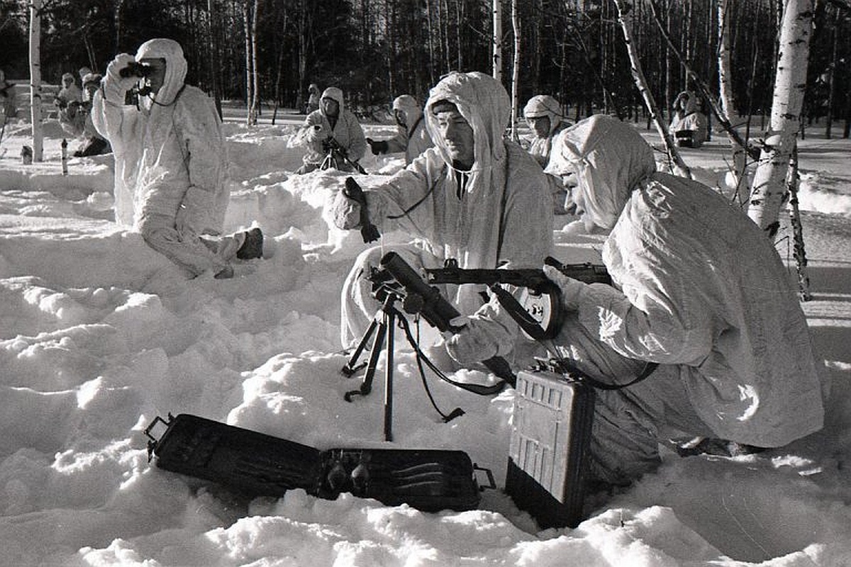    Минометчики на огневых позициях. Московская область. 1941 год. / О. Кнорринг. РГАКФД. Арх. № 0-312210