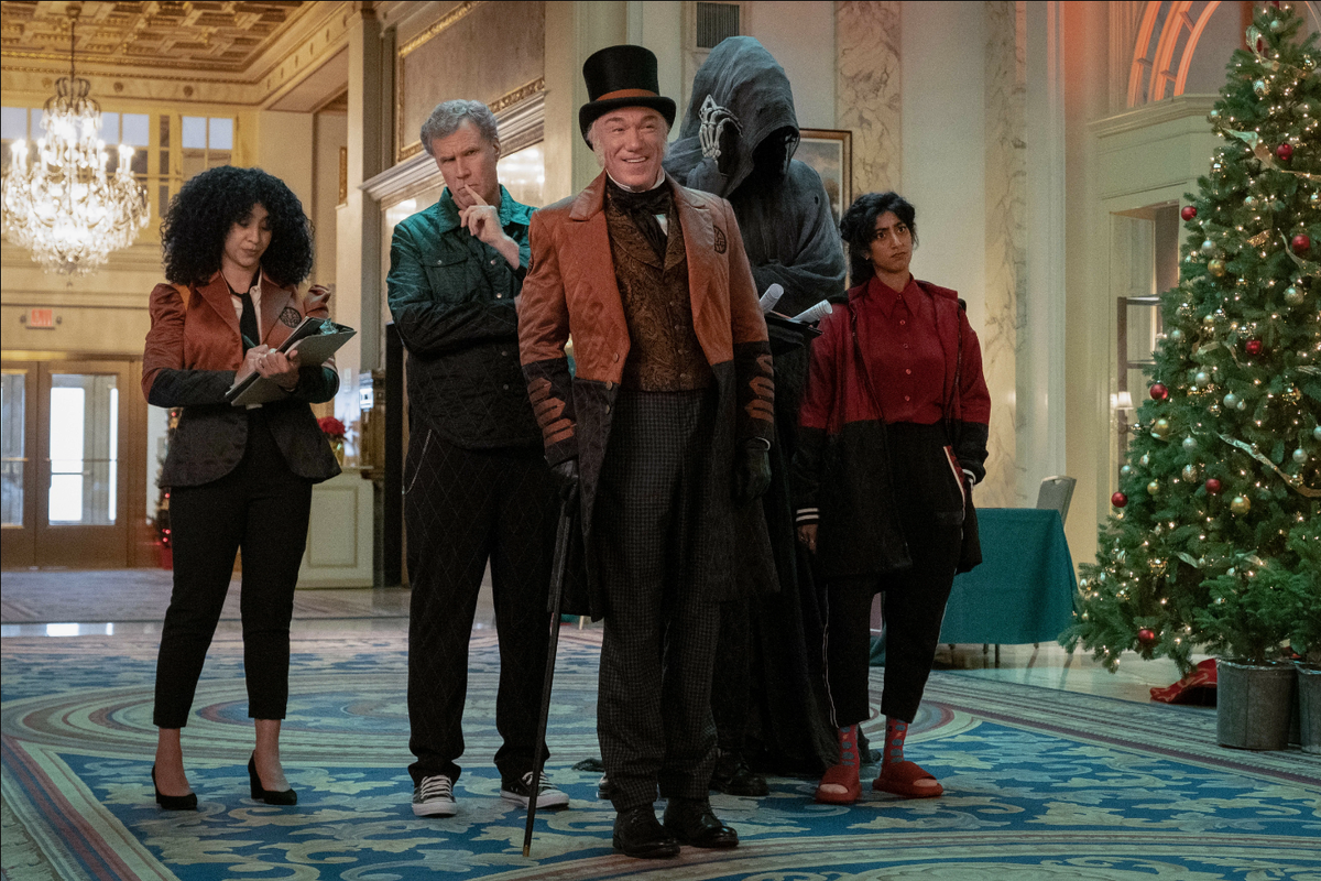 Духи Рождества оценивают так ли плох человек, чтобы стать целью программы по исправлению :)