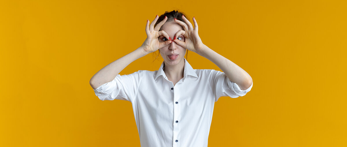 Глаза могут двигаться несогласованно, вызывая сложности при чтении или вождении.