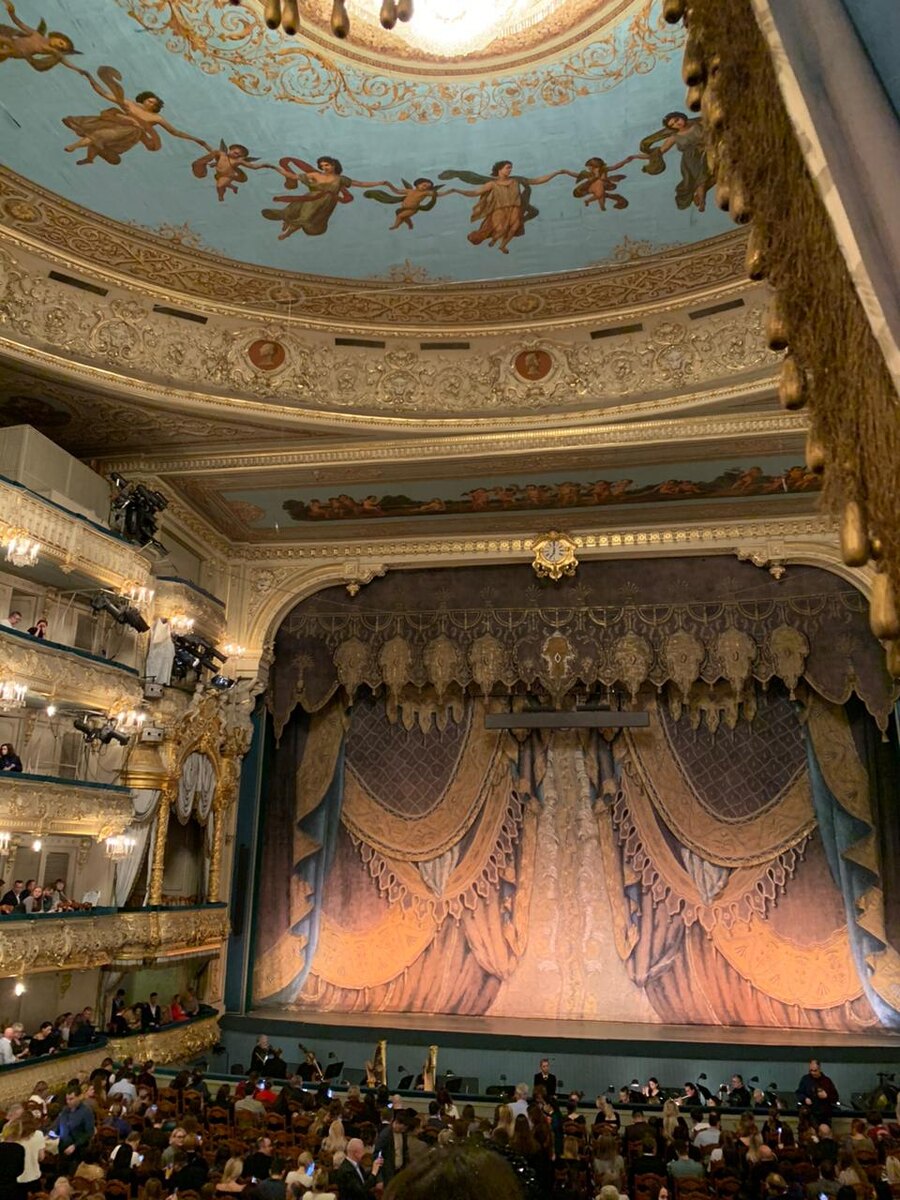 Сцена Мариинского театра