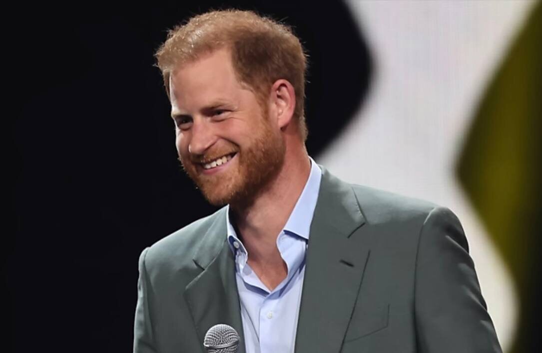 Скриншот из видео YouTube-канала blushsupreme