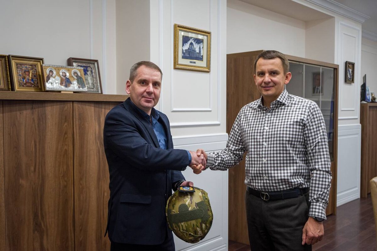    Председатель комитета соцзащиты населения Сергей Брежнев вступил добровольцем в отряд «Барс-Курск»