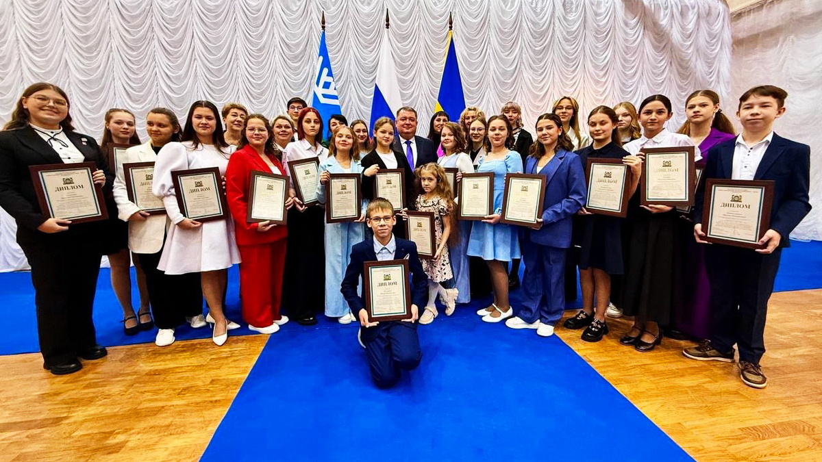    42 вартовчанина стали лауреатами премии Губернатора Югры