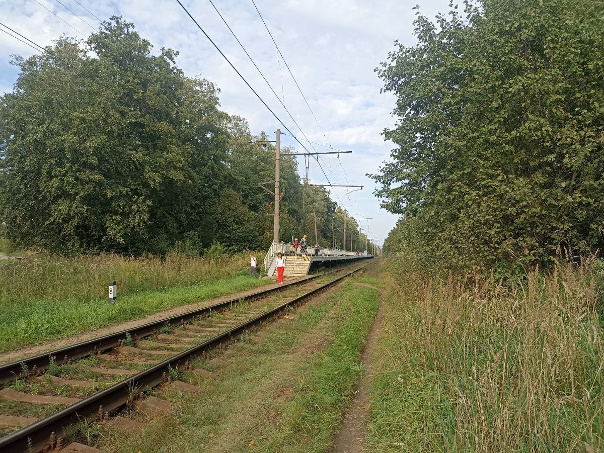 Станция 37 километр в поселке Дубровка. Ее переименование не коснулось. Фото автора