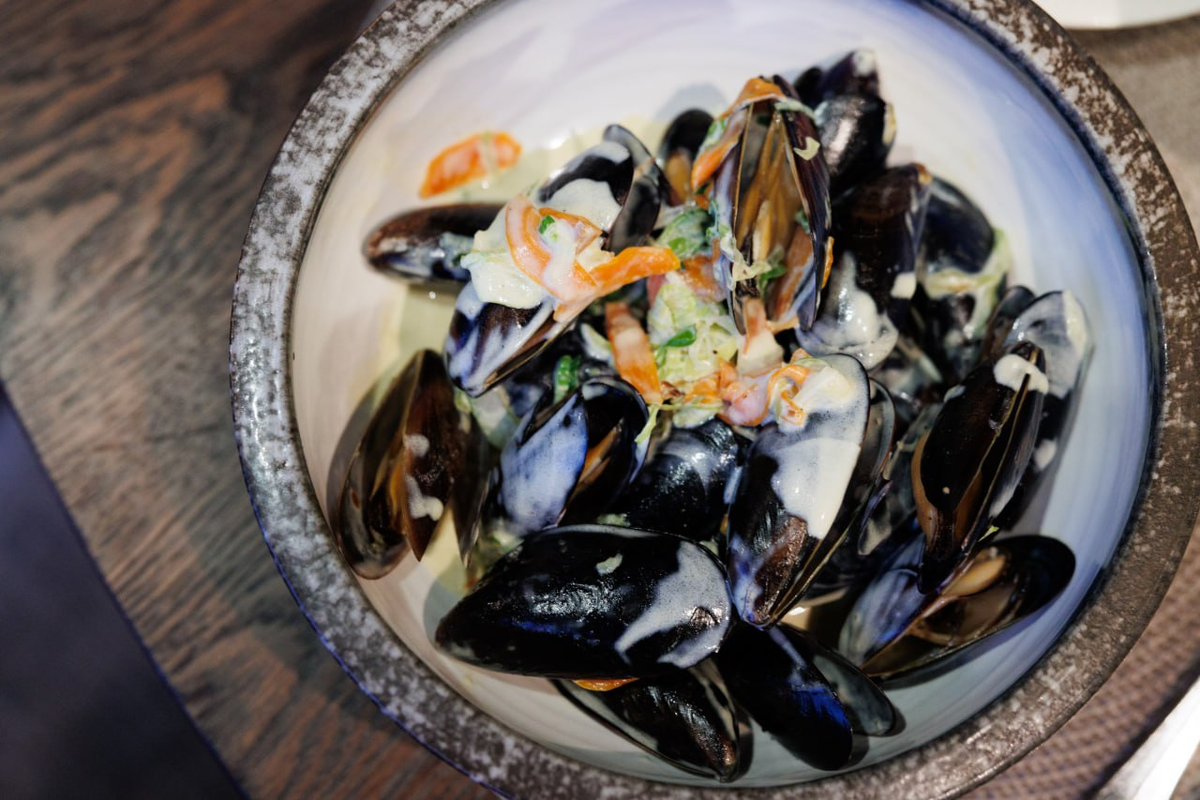 Фото: крымские мидии в сливочном соусе в ресторане Modus Ялта
