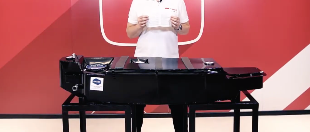 Алюминиевый топливный бак на Pajero 3/4 серии, объёмом 116 литров. Вместе с баком мы гладем паспорт топливного бака