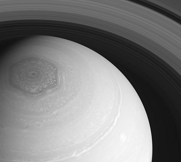 Шестиугольник Сатурна