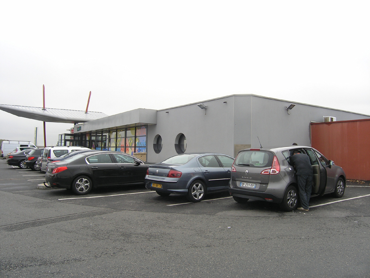 Безымянная заправка