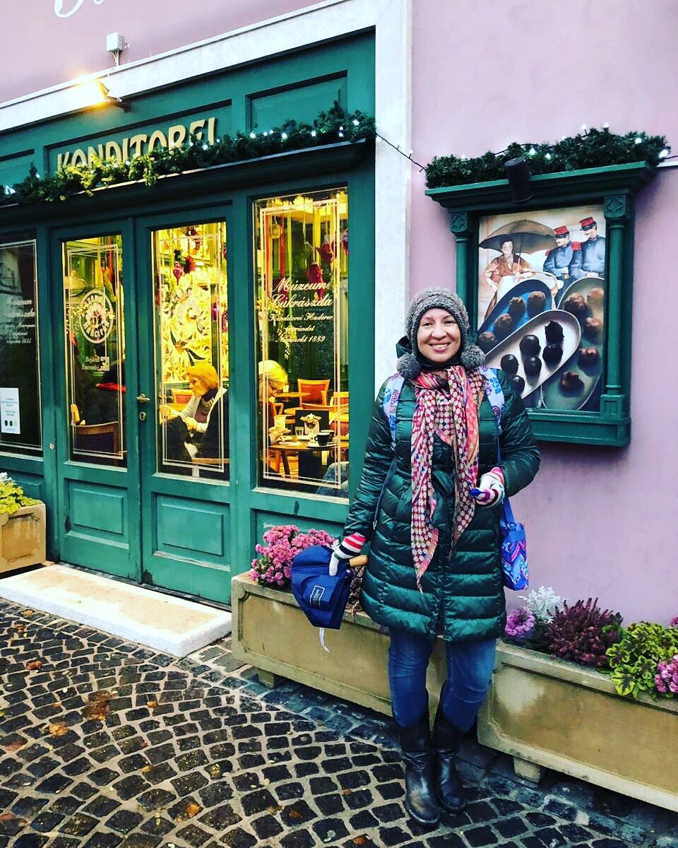 Сентэндре. У магазина марципанов. Фото автора 