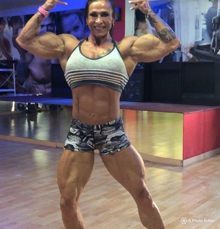 Яришна Айала