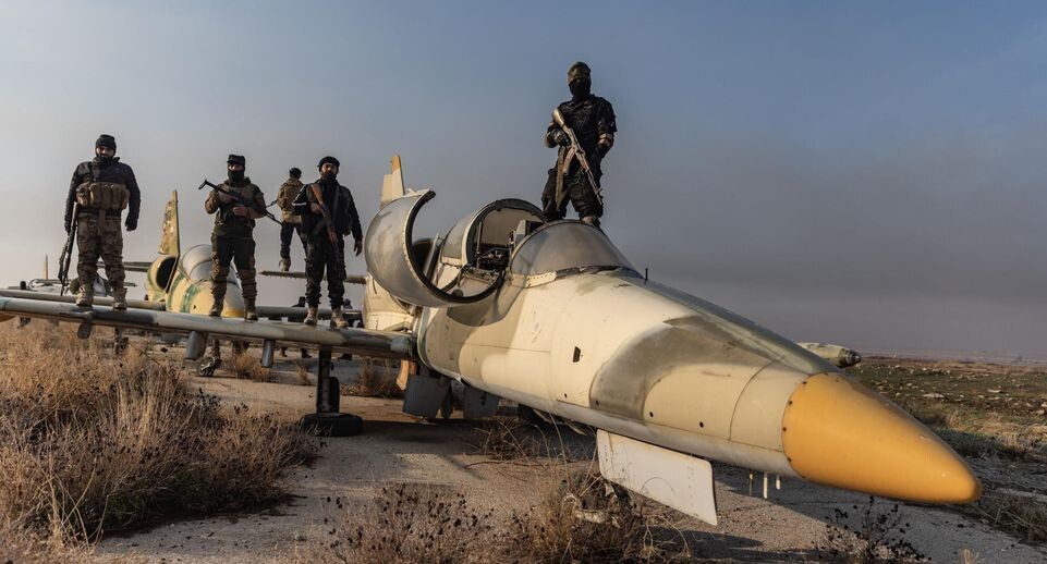    Боевики в Алеппо. Anas Alkharboutli/dpa / Global Look Press