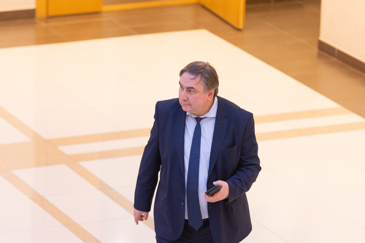 Николай Смирнов поблагодарил депутатов, голосовавших за рост тарифов.  Фото: ФедералПресс / Иван Кабанов