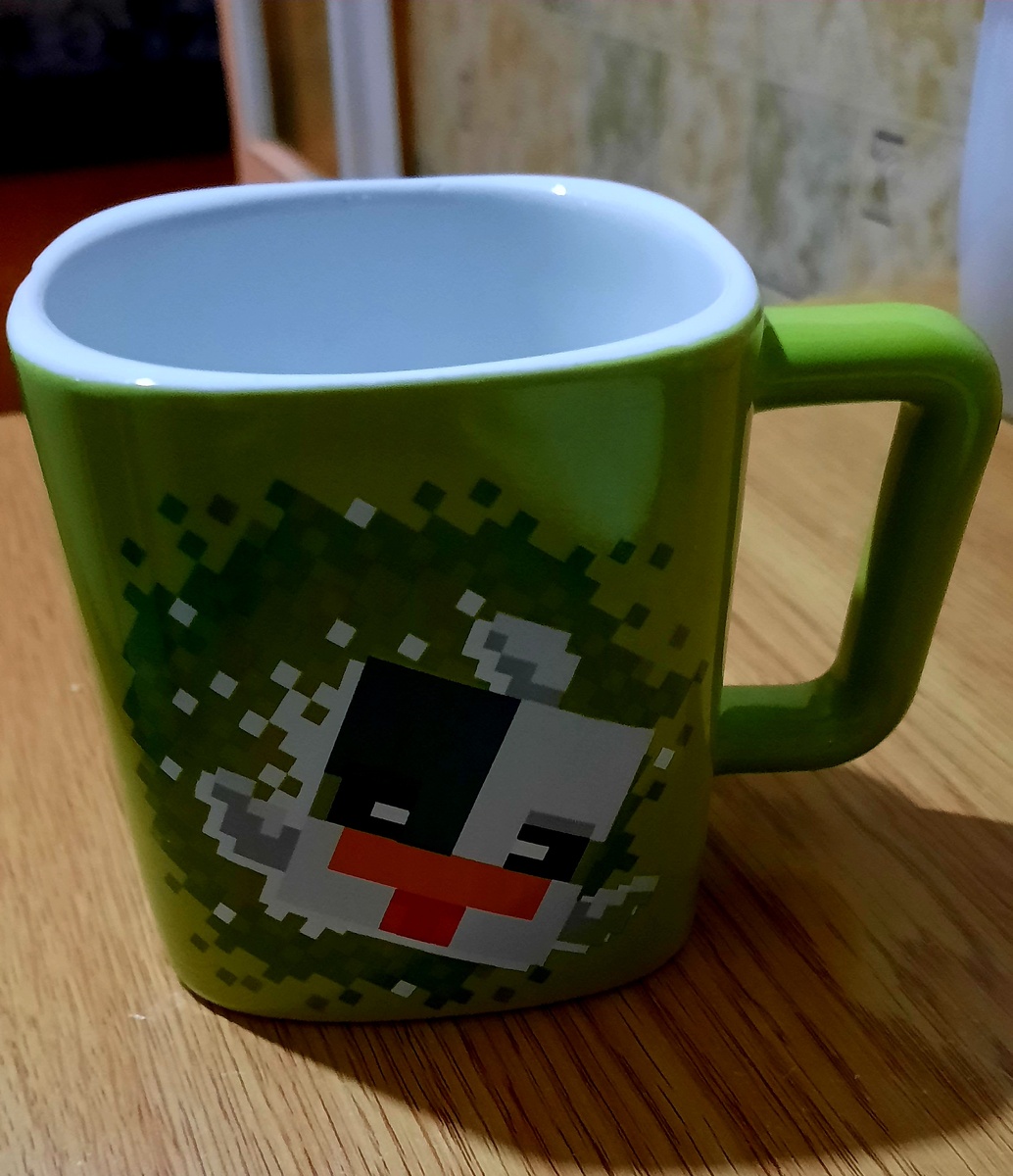 Новая кружка теперь есть у сына 