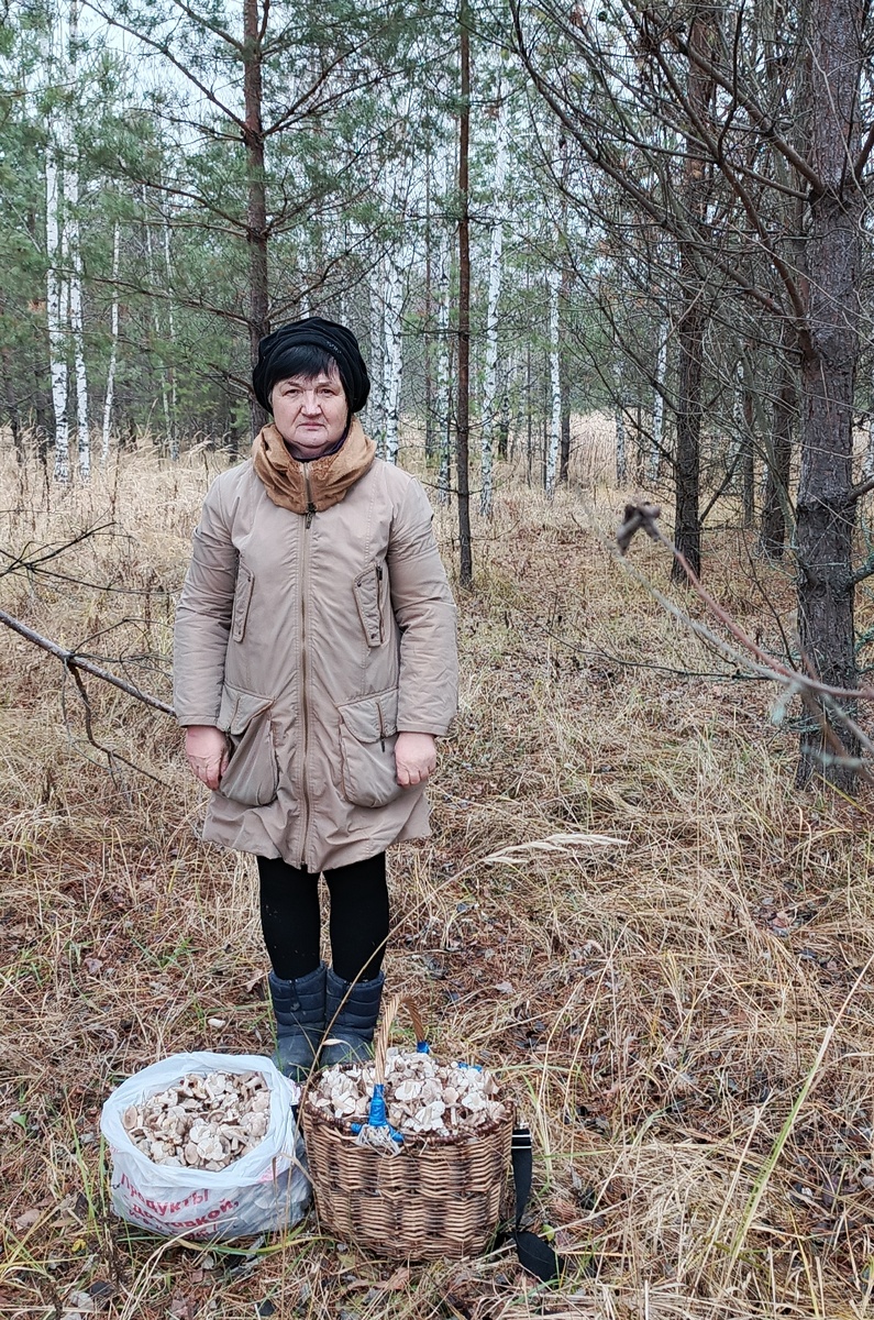 На прогулке по лесу, с уловом 