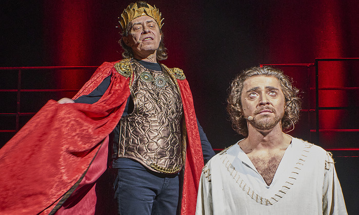    Театр музыки и драмы под руководством Стаса Намина празднует юбилей – двадцать пять лет!