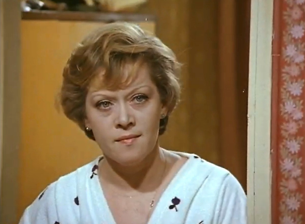 Кадр из кинофильма "Опасный возраст", 1981 г., режиссер Александр Прошкин, сценарист Роман Фурман, композитор Эдуард Артемьев (скриншот)