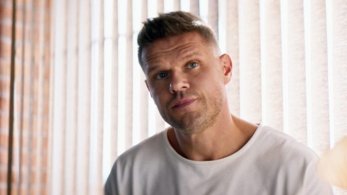 «Любви не бывает?» / «Мотор Фильм Студия» при участии «Покровка Фильм»