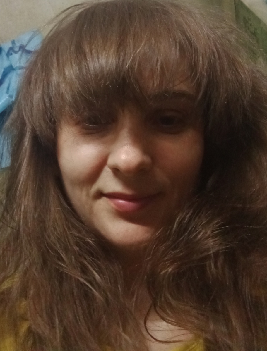 Вот я показала своё лицо. Я похожа на алкоголичку, полубомжиху или замученную полуживую недоженщину? 