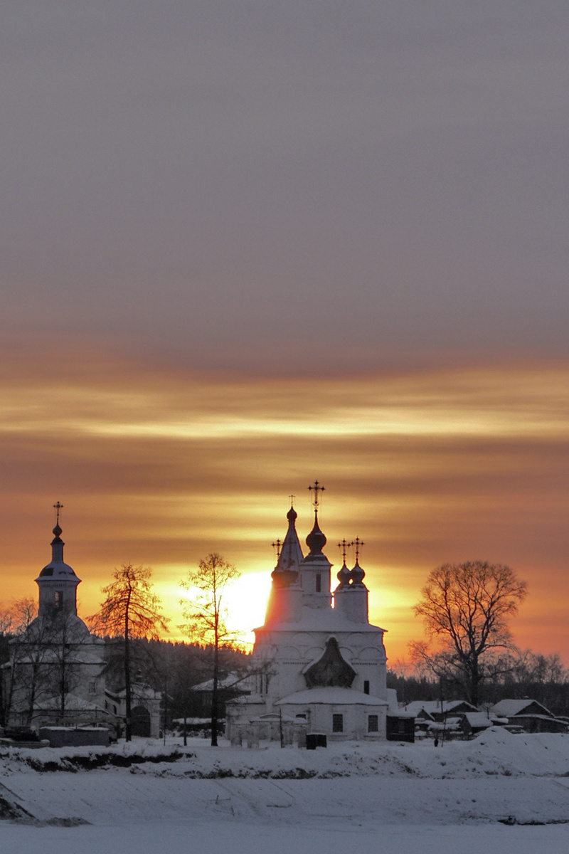 Декабрьский закат. Фото Антона СИНИЦЫНА.