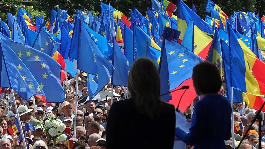 Фото: REUTERS / Vladislav Culiomza