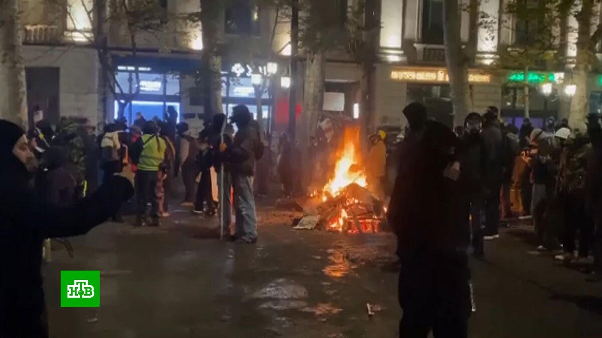    Грузинская оппозиция пыталась устроить переворот через саботаж в госструктурах