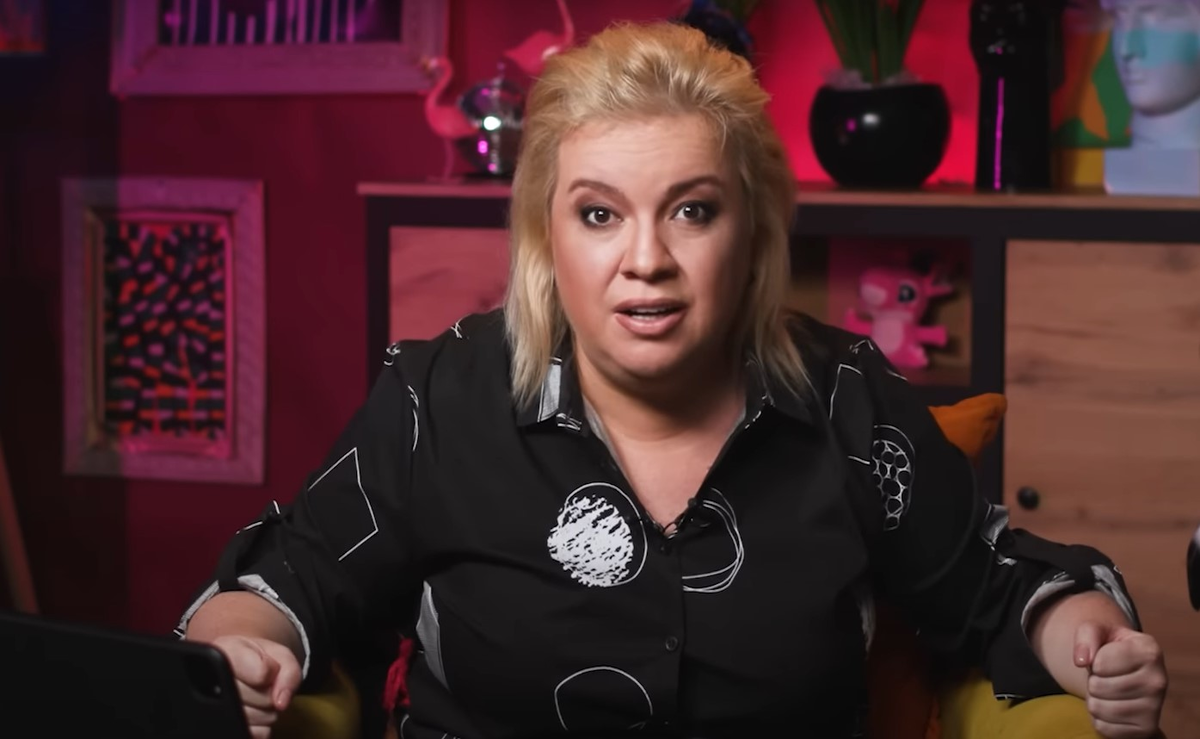 Алена Блин. Кадр из шоу "Алена, Блин!"