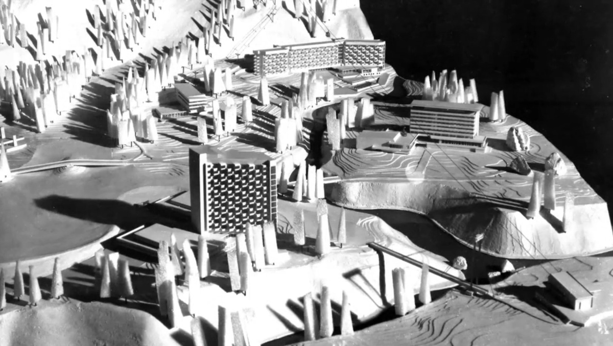 Макет горнолыжного комплекса в Домбае. 