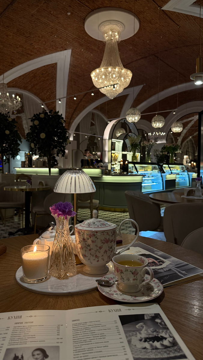 Наш столик на этот вечер 