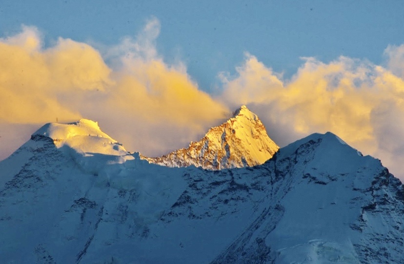 Карджианг I (7221 м) — вершина в центральной части Гималаев, в 4 км к северо-востоку от Кула Кангри (7538 м). Расположена в Тибете на территории КНР, недалеко от границы с Бутаном.