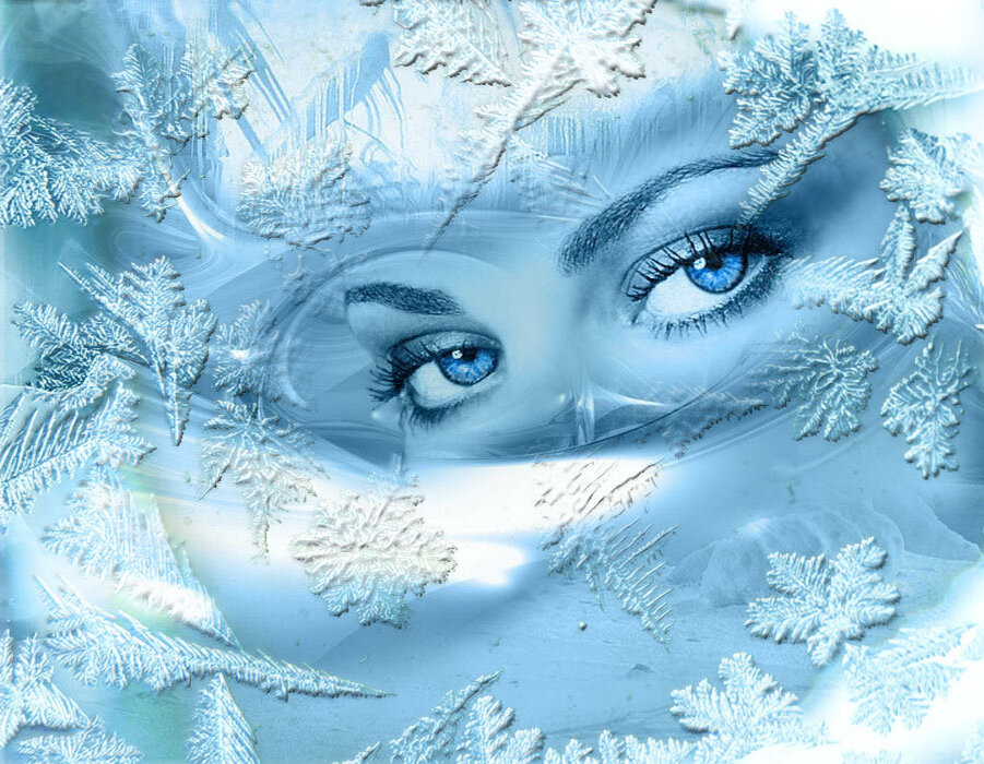 А в ледяных глазах красавицы то кроткий ангел, то мудрец.