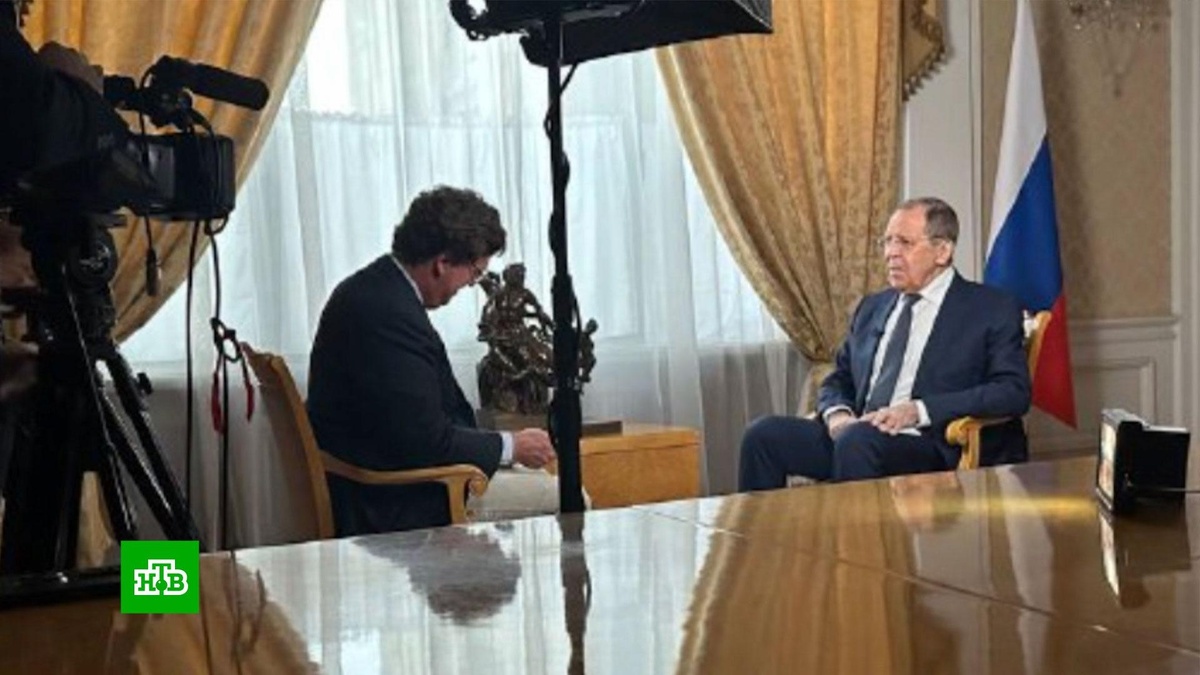    Захарова показала первое фото с интервью Лаврова Карлсону