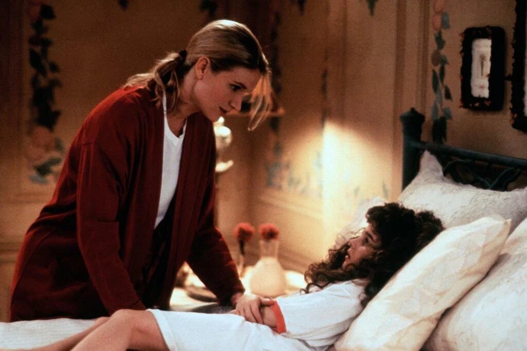 У этой истории всё предсказуемо для зрителя и только непонятен мотив титулованного мастера семейных комедий Джона Хьюза, придумавшего историю с ожидаемыми поворотами и клишированными персонажами. Однако бюджет эта комедийная драма отбила с хорошей прибылью, и зрителей оставила в большинстве довольными.