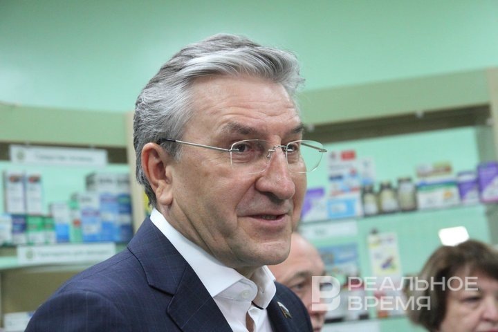 Как рассказал Айрат Фаррахов, именно «Таттехмедфарм» и предложил законопроект о возрождении производственных аптек. Михаил Захаров / realnoevremya.ru