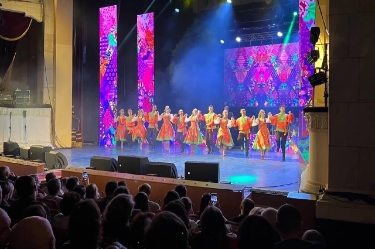    В Екатеринбурге прошел юбилейный концерт ансамбля песни и пляски ЦВО