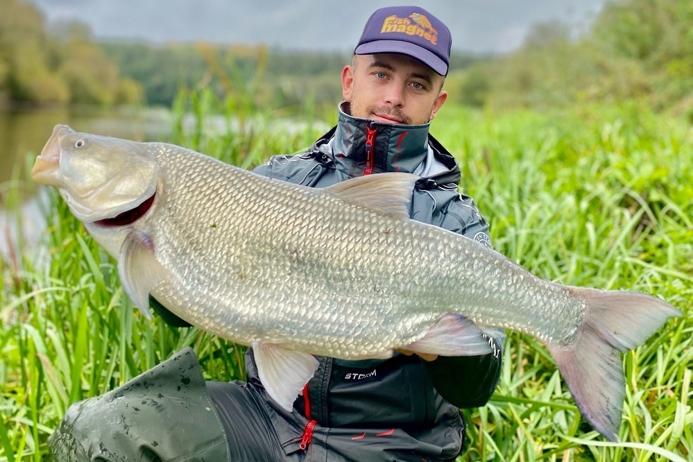    Опытный рыбак Юрий Артиш Сергей Белевич