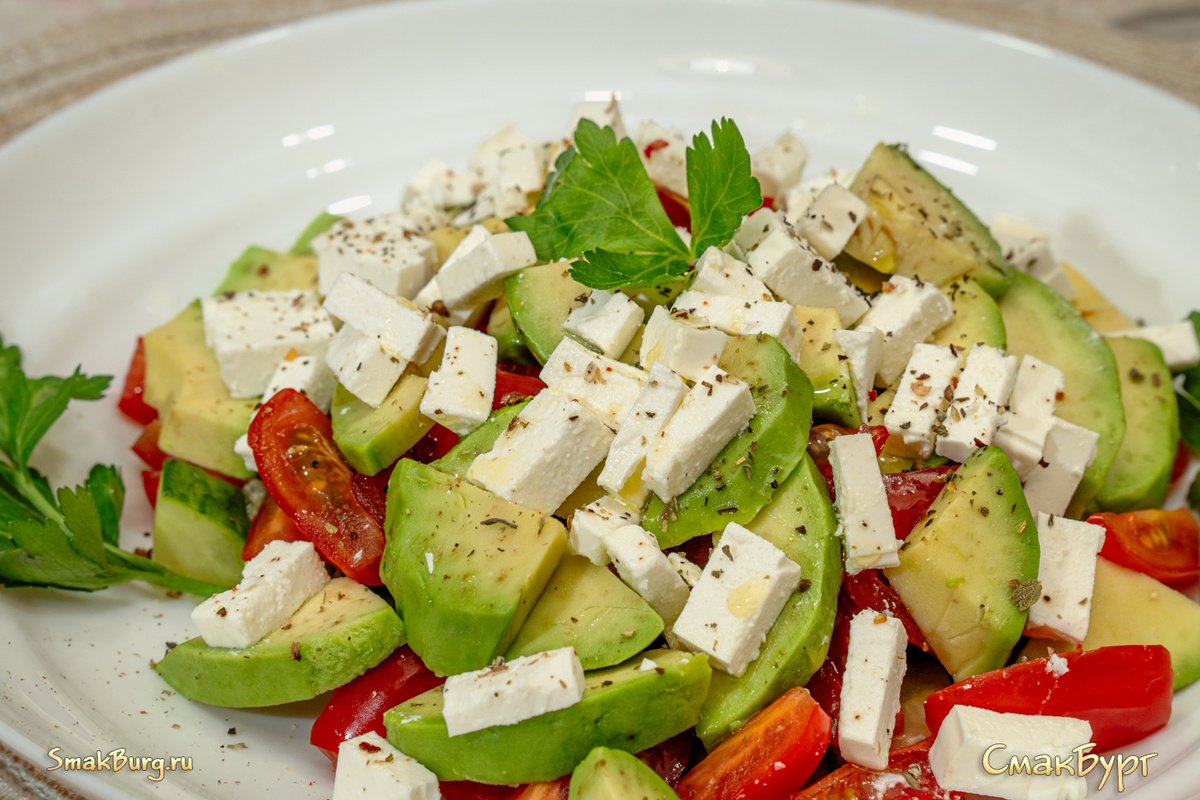 Яркий и полезный салат на все случаи жизни. Готовьте с удовольствием и со Смаком!
