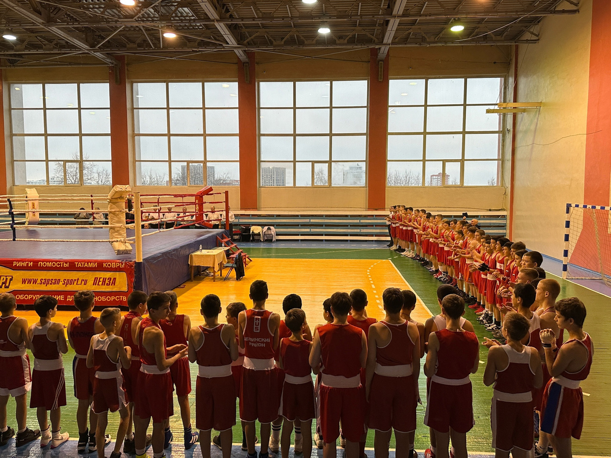 На параде открытия соревнований 