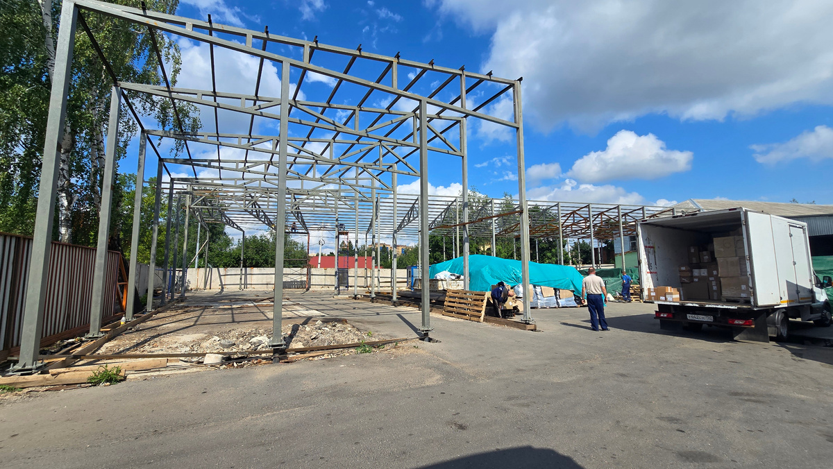 Не соответствие проекту: не верное количество опорных столбов. «Рисунок» силового каркаса фермы отличается от проектного