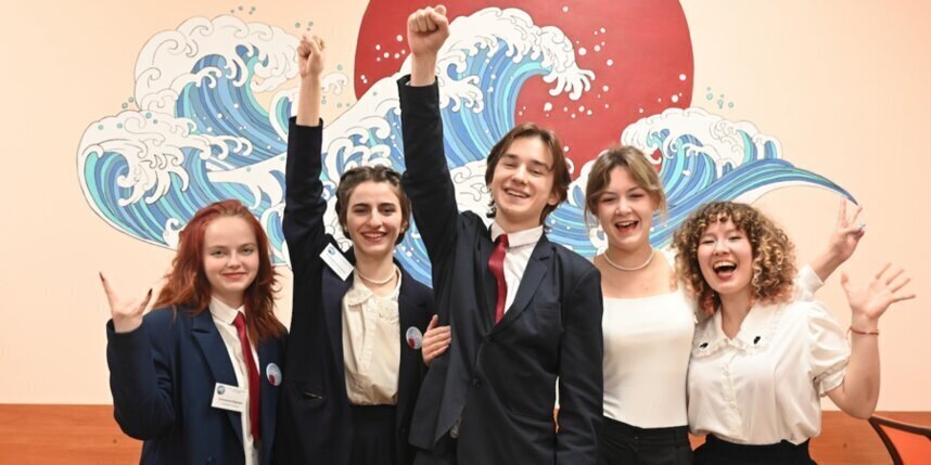    Команда школы №83 с самого начала верила в свою победуИгорь Акимов