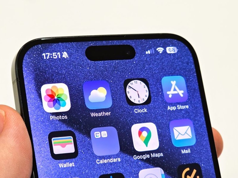    Слух: новые iPhone получат экраны без выреза для камер