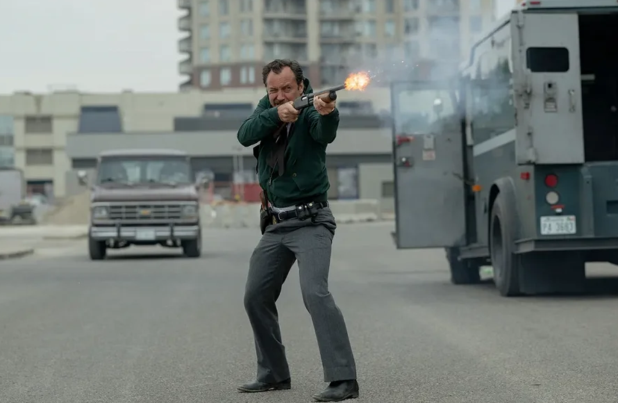 Листайте кадры.