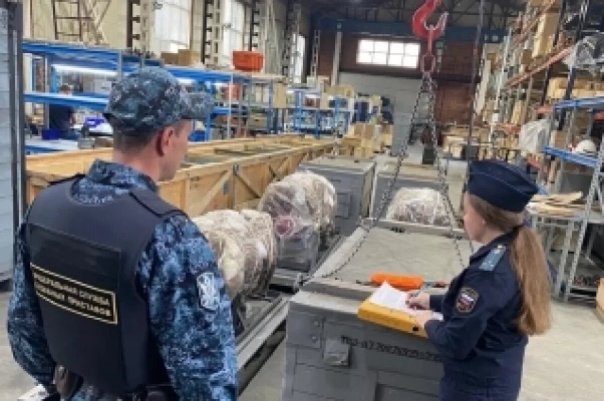    За долг у компании арестовали вертолётные двигатели под Новосибирском