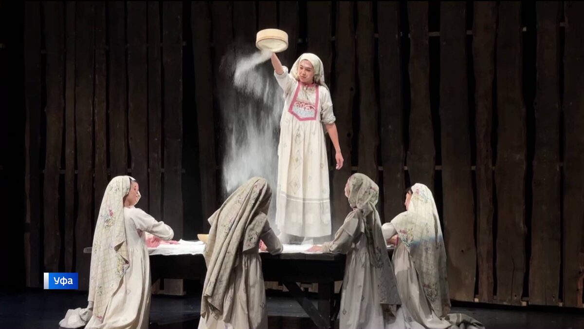    В Уфе отметили 105-летний юбилей Башкирского театра драмы имени Мажита Гафури - сюжет «Вестей»