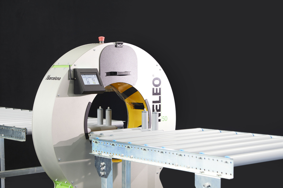 Neleo обматывает длинномерные товары: молдинги, доски, профиль, жалюзи, полки, шкафы, окна, двери